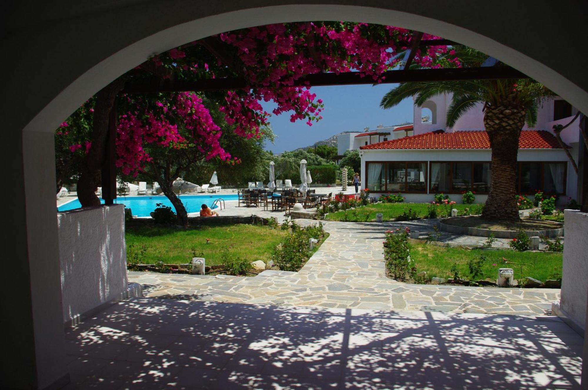 Astron Hotel Karpathos Luaran gambar